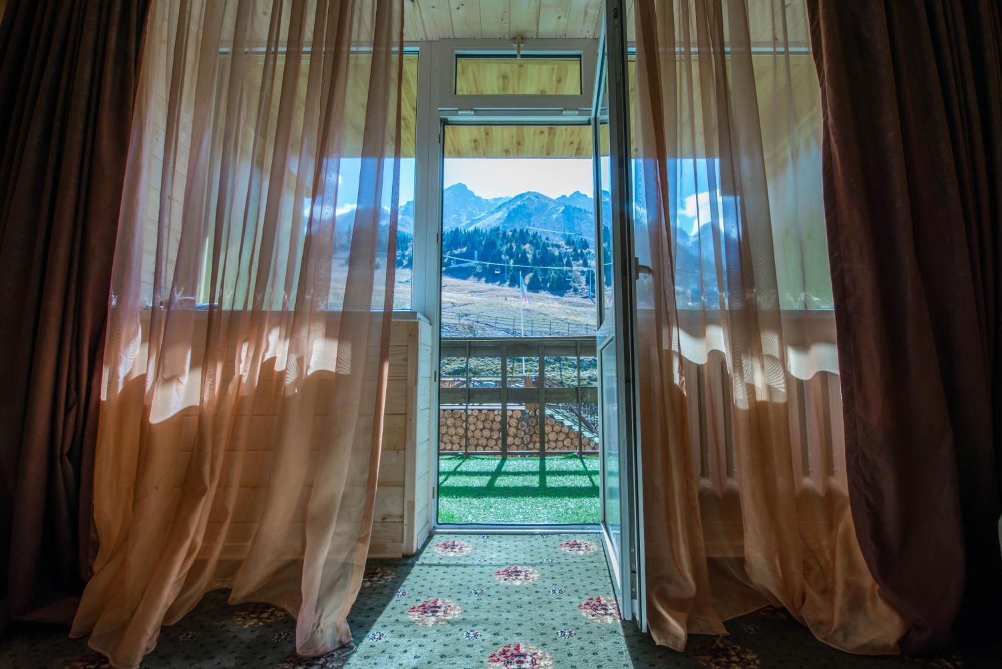 Shymbulak Resort Hotel Almaty Pokoj fotografie